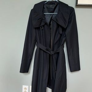 Tahari Womens Dark Navy Long Sleeve Full Zip Belted Trench Coat. Small.
